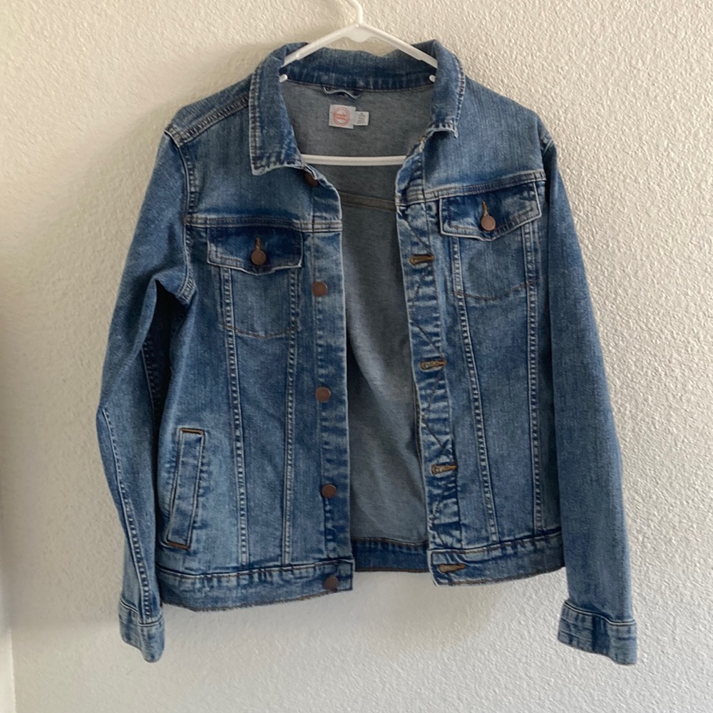 Blue Extra Large Jean Jacket.